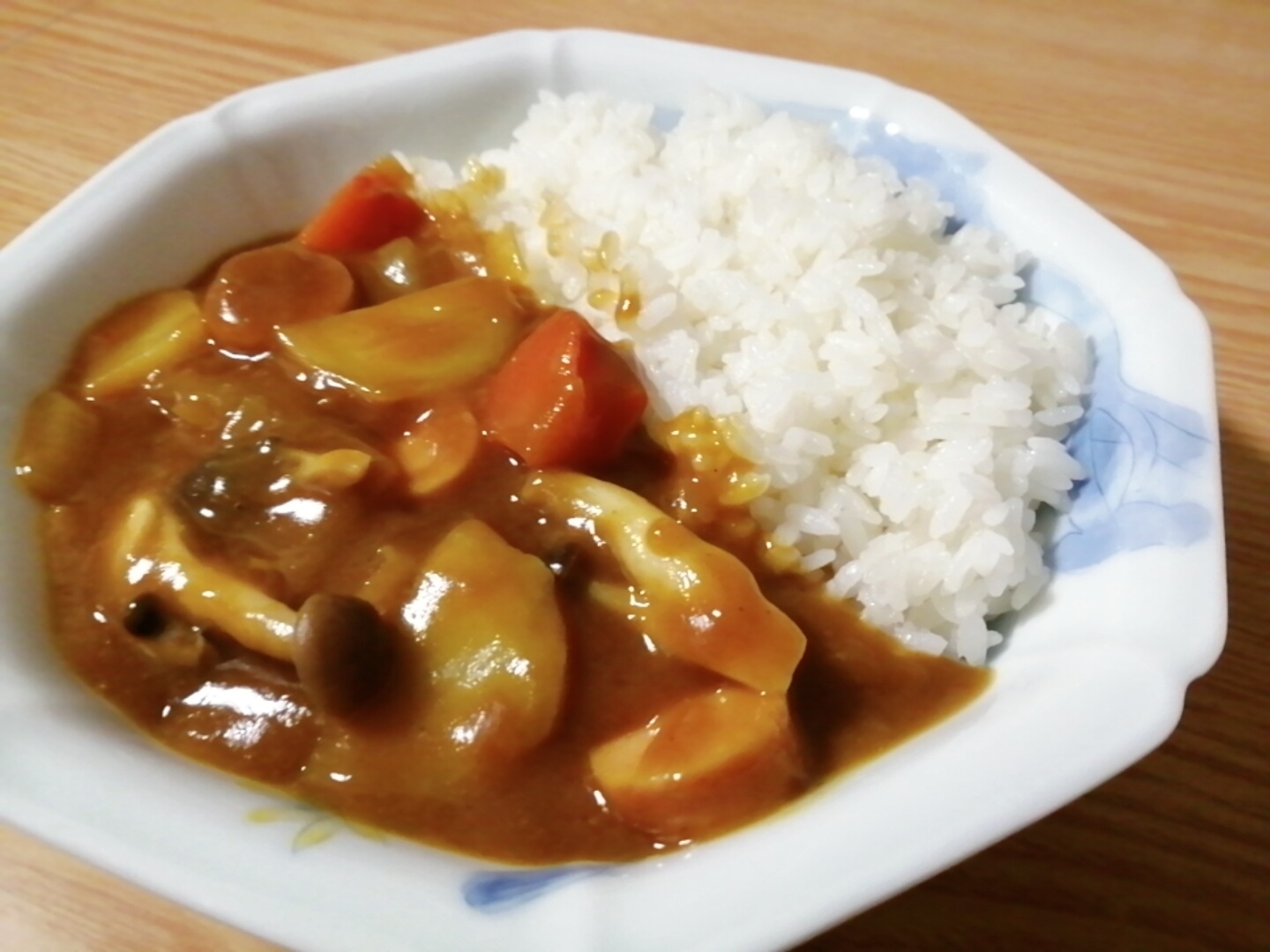 しめじと魚肉ソーセージ入りのカレー