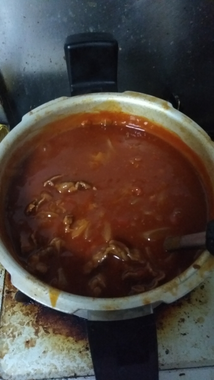 牛肉が沢山あったので、倍量で鍋いっぱいに作りました♪
トマト缶や、ルーだけで作るより美味しいです(*^^*)