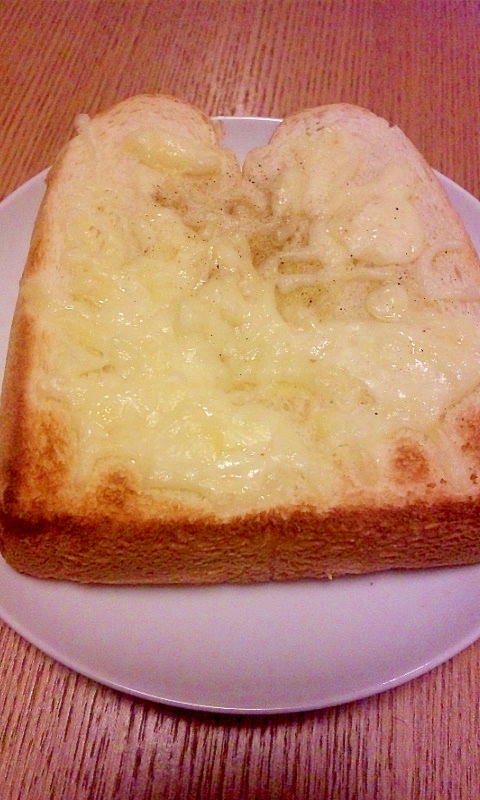 チーズたっぷりトースト
