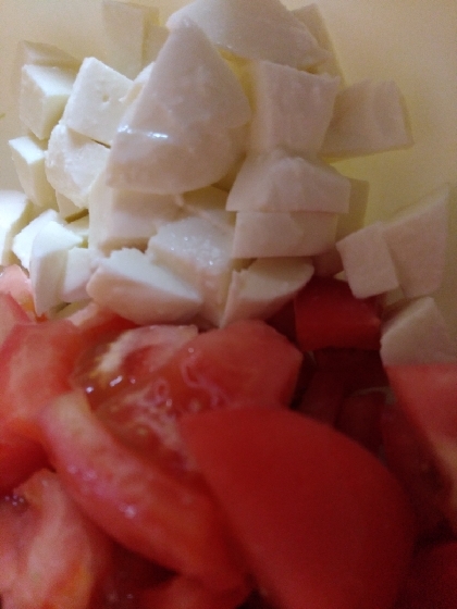 トマトの簡単カプレーゼ