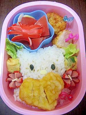娘の幼稚園弁当（キティちゃん？）