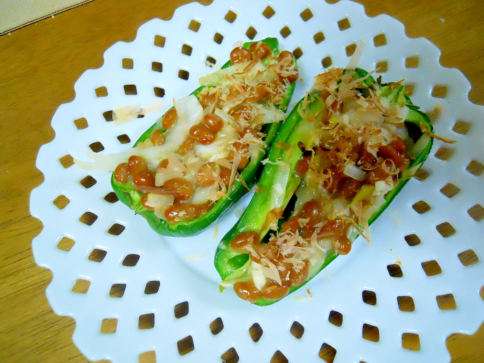 おつまみに☆ピーマンカップで納豆焼き