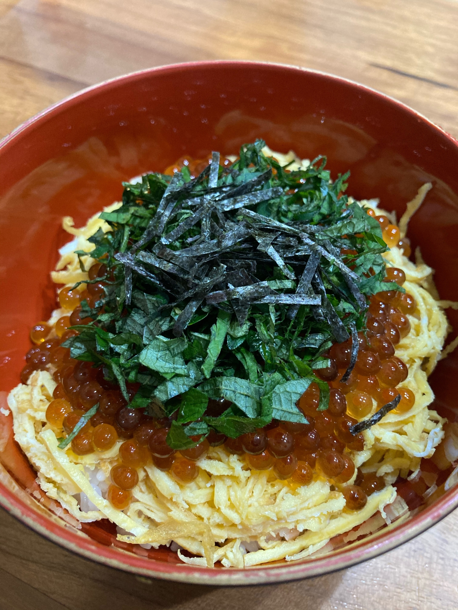 三色いくら丼