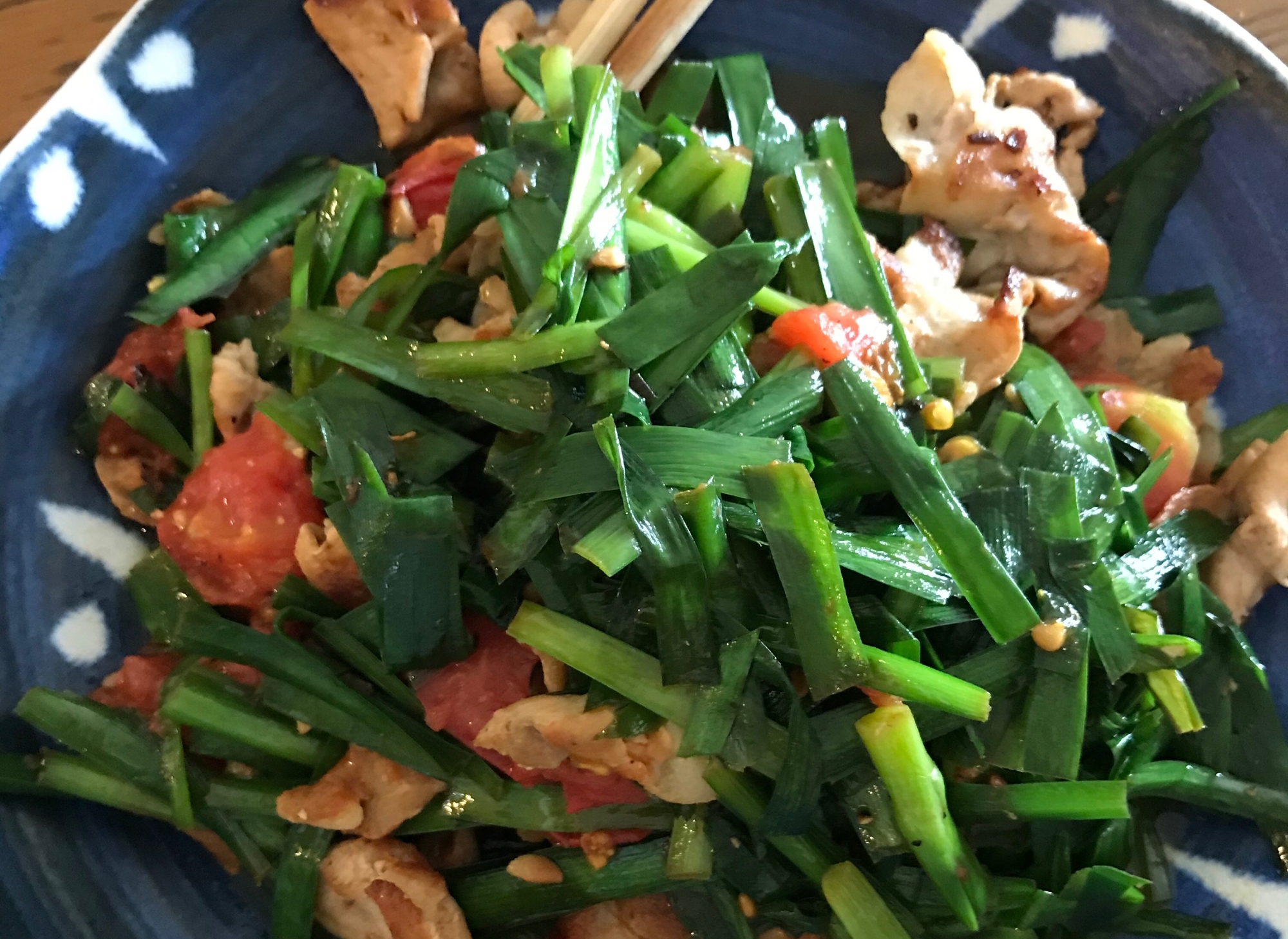 トマトとニラの豚肉炒め