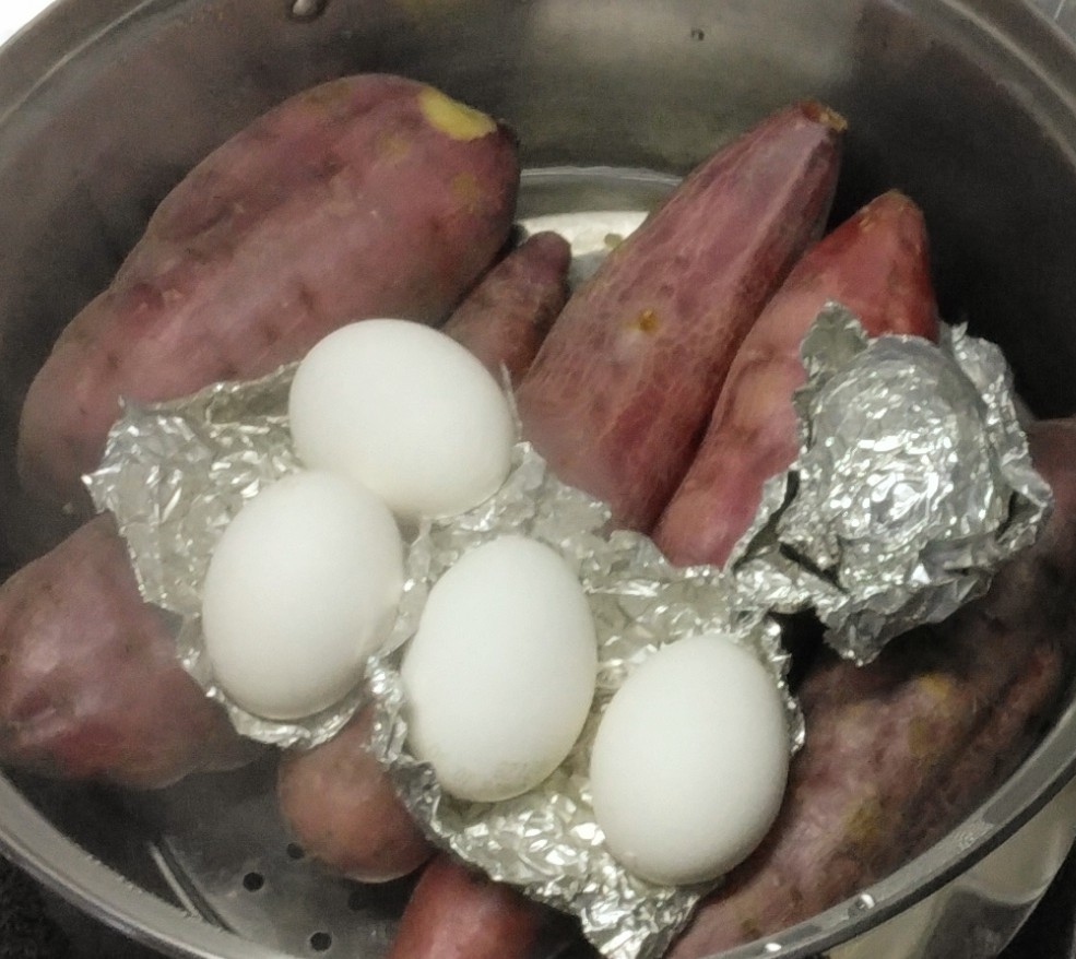 蒸かし芋のついでにできる蒸かし玉子❤ゆで卵風✨節約