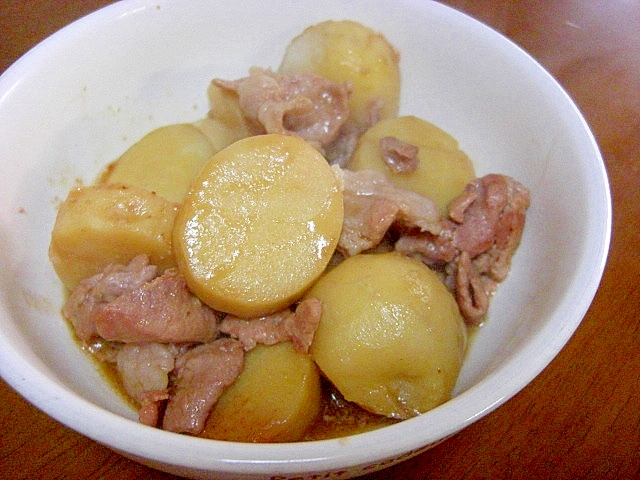 里芋と豚肉の煮物