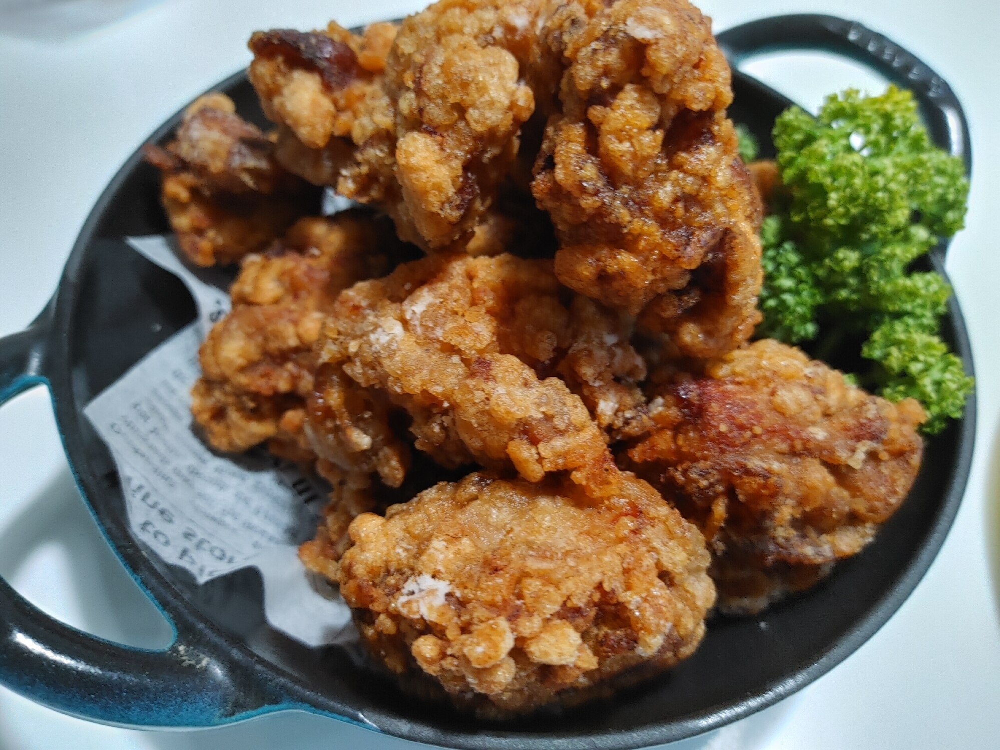 食品サンプル醤油唐揚げ20個、レタス2枚 食品サンプル醤油唐揚げ20個、レタス2枚