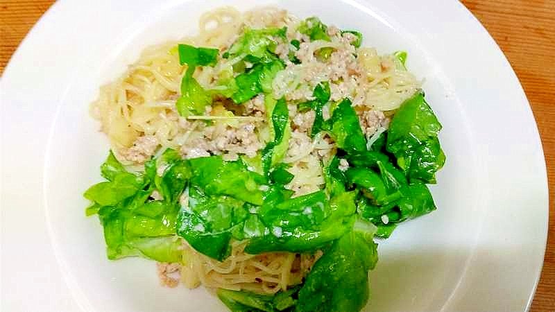 カッペリーニ/サラダ菜豚ひき肉マヨ味