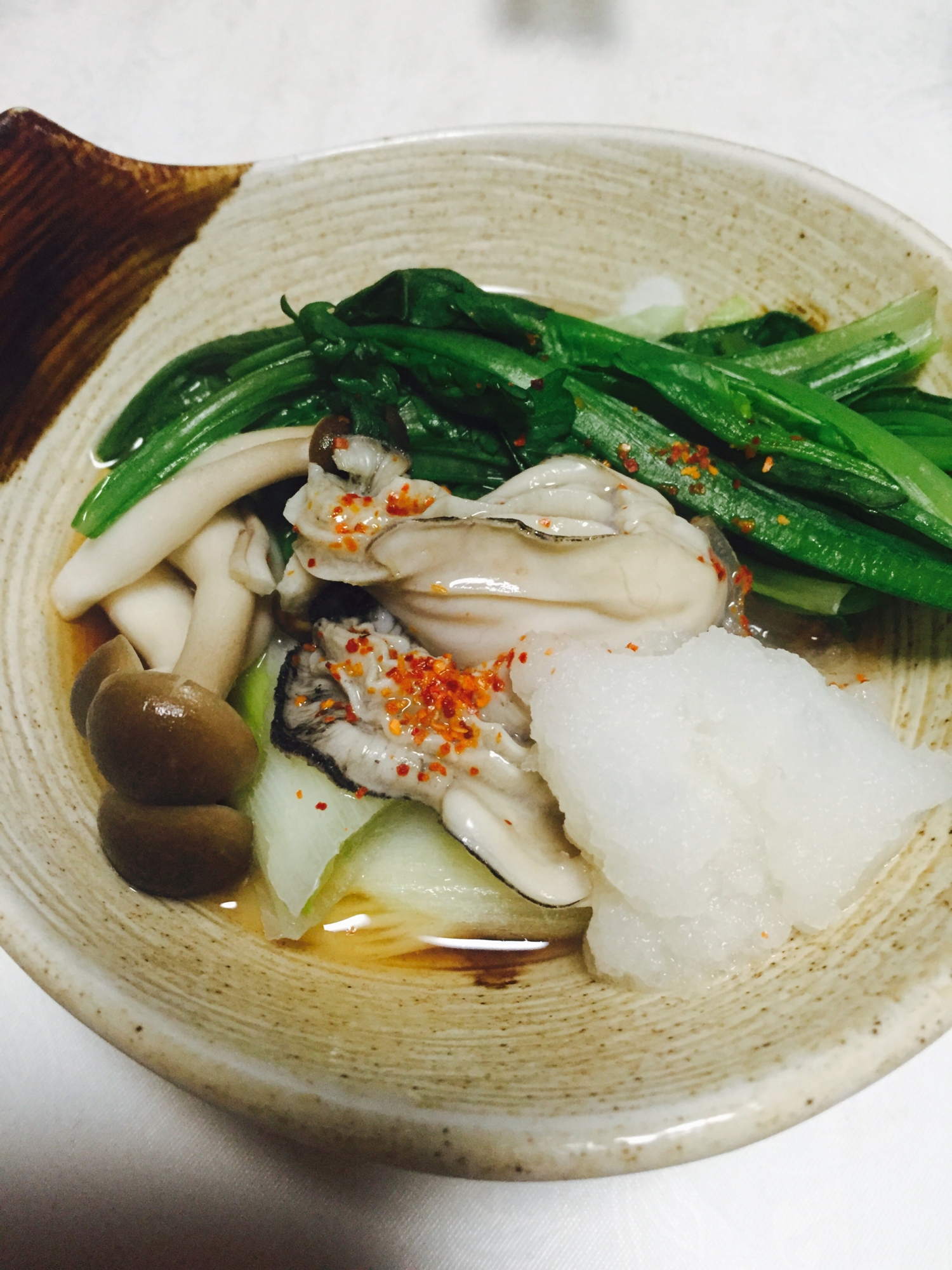 ブルーノセラミック鍋で野菜たっぷり牡蠣の水炊き