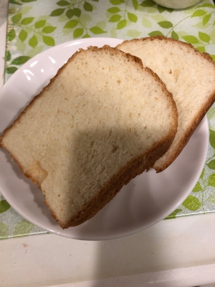 ふわっふわのハチミツ薫るHB食パン