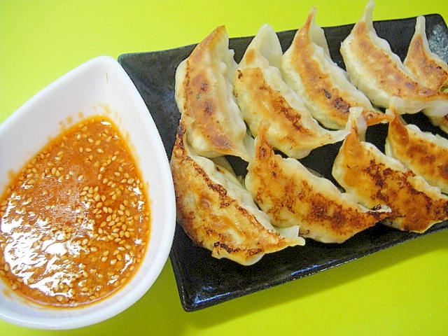 甘辛味噌ダレで 焼き餃子 レシピ 作り方 By Mint74 楽天レシピ