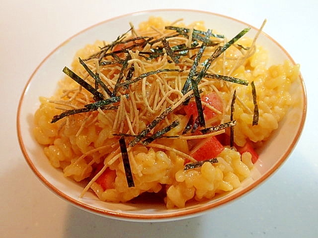 サラダ麺・刻み海苔のせて　かにかま・卵黄ご飯