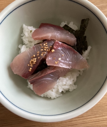 ハマチの漬け丼