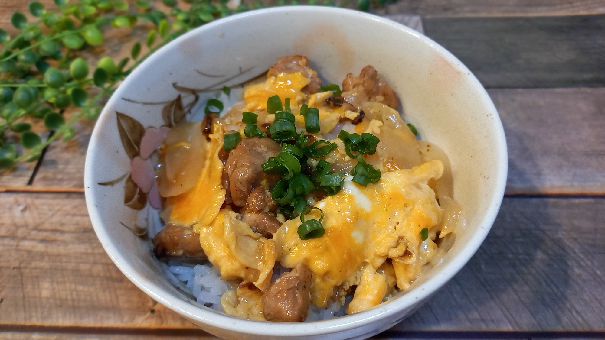 缶詰で簡単ランチ♪焼鳥缶で親子丼