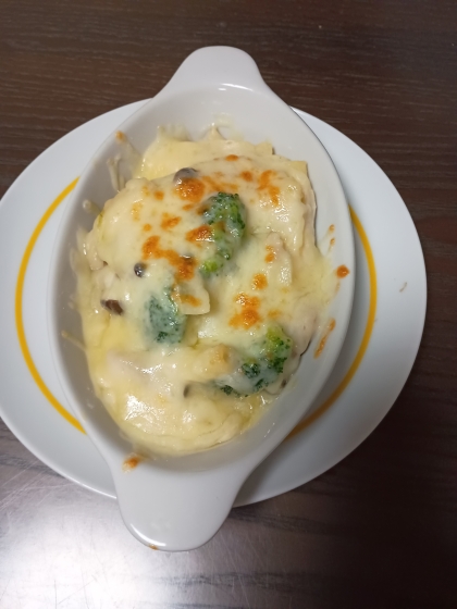えびとブロッコリーのグラタン