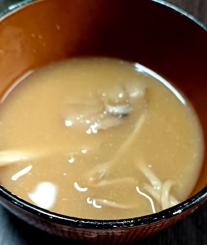 栄養満点！舞茸の味噌汁
