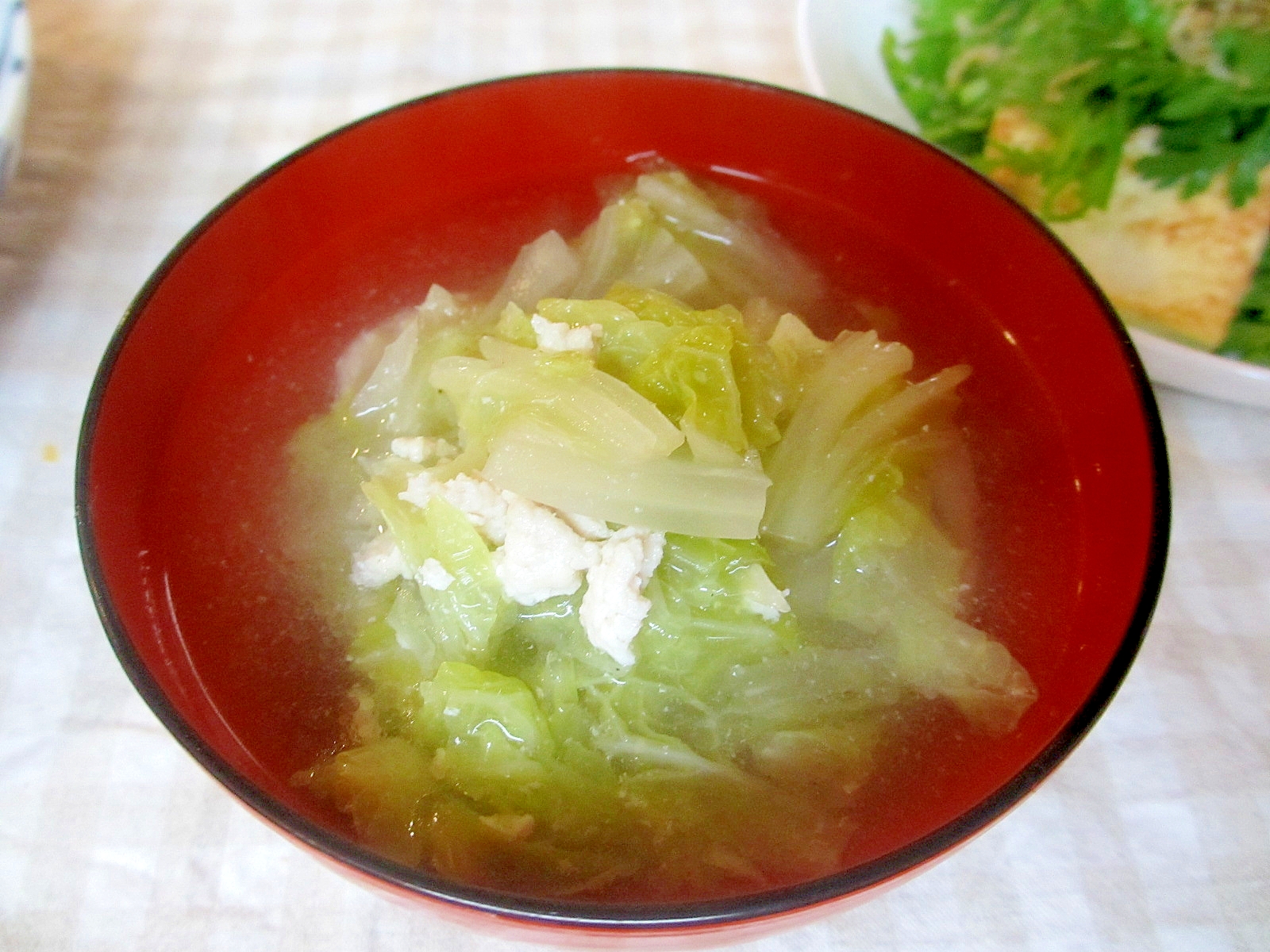 白菜と鶏ひき肉のスープ