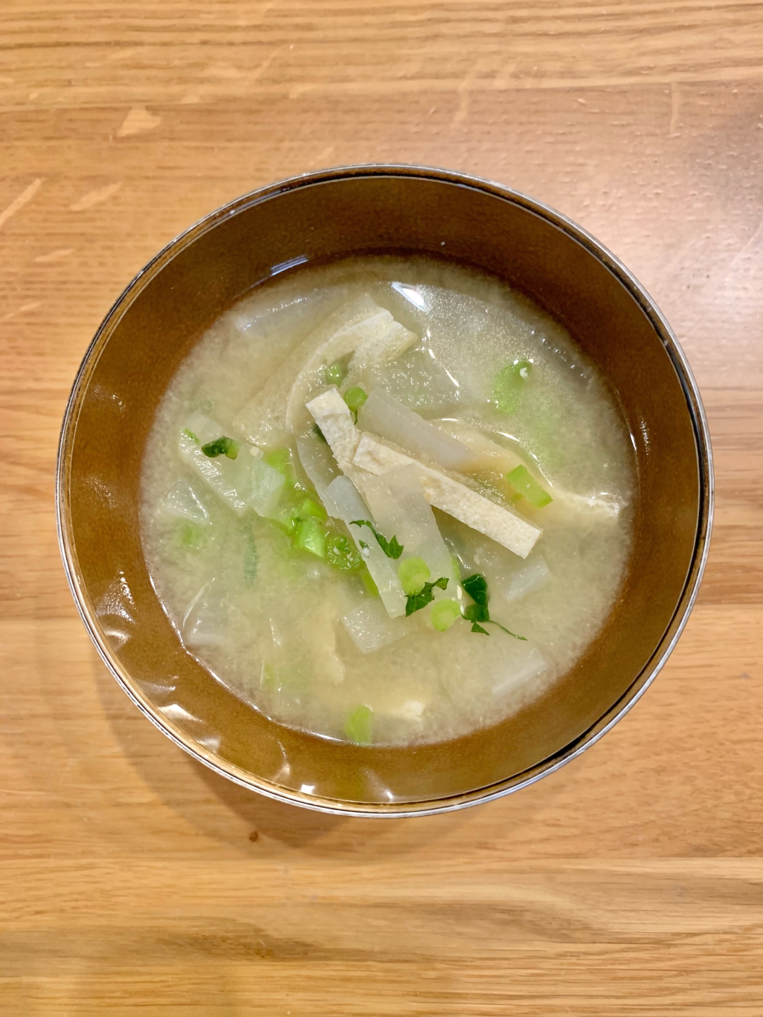 油揚げと大根の葉と大根のお味噌汁