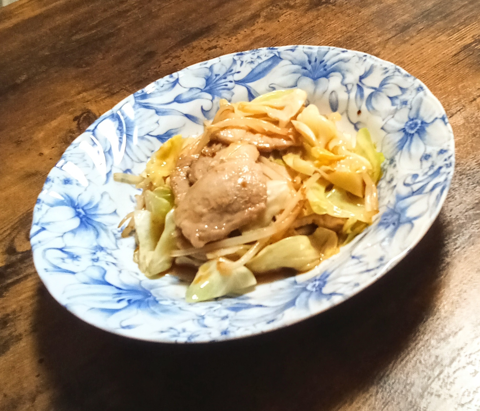 もやし・きゃべつ・豚バラ肉で焼肉炒め〜毎日簡単〜