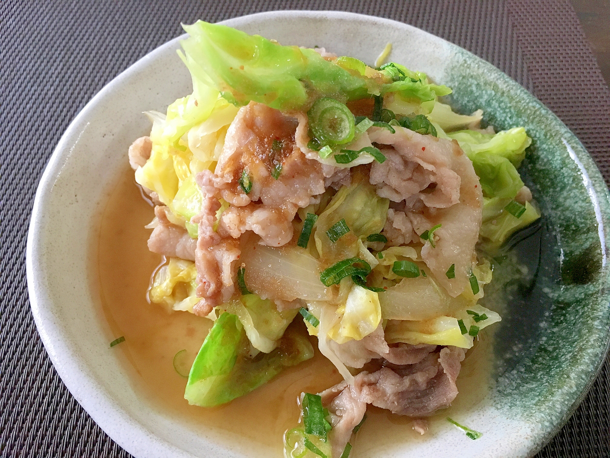 青森の味☆スタミナ源たれで春キャベツの野菜炒め