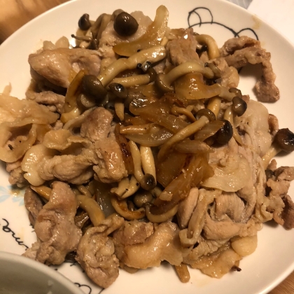 前夜に下味を漬け込んでおいたら、味が染みてて、お肉も柔らかく、食べた感もあって美味しかったです！夫にも好評でした！使いたい豚肉としめじが活きました！