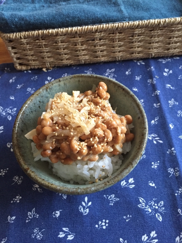 納豆と切り干し大根の玉ねぎポン酢丼