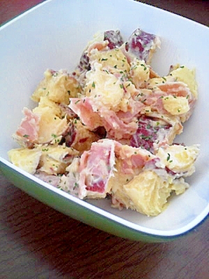レンジで簡単☆ごろごろ♪さつまいもとハムのサラダ