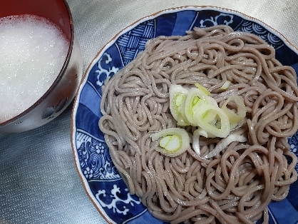 少しあたたかくなると、ざる蕎麦が食べたくなります。大根おろしがあいますね。