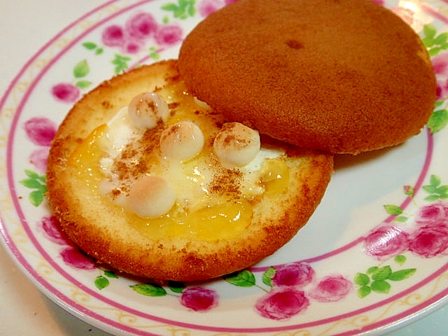 マーマレードと卵ボーロのブッセサンド