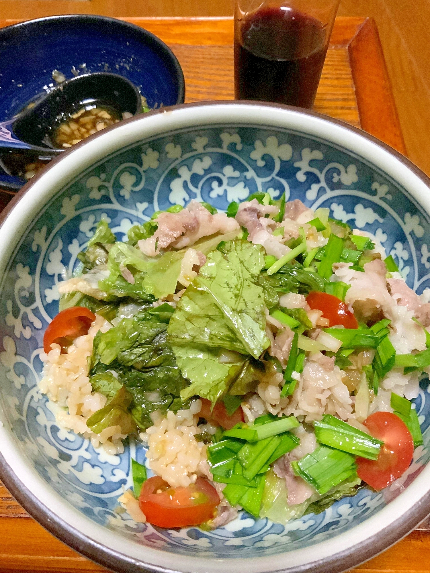 レタス牛丼、レタス豚丼X温かうまだれ満腹サラダ丼