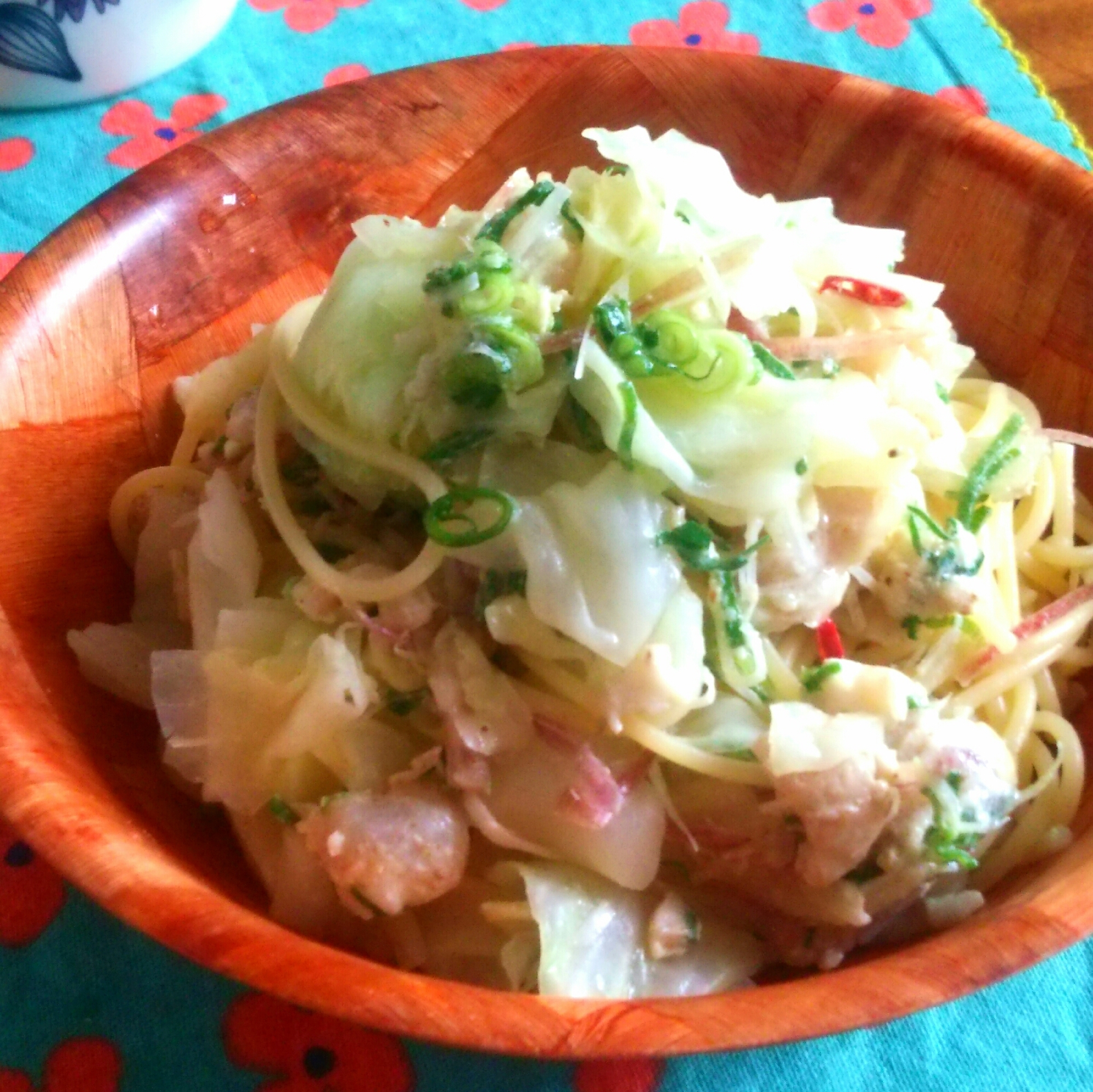 びんちょうまぐろと香味野菜のパスタ