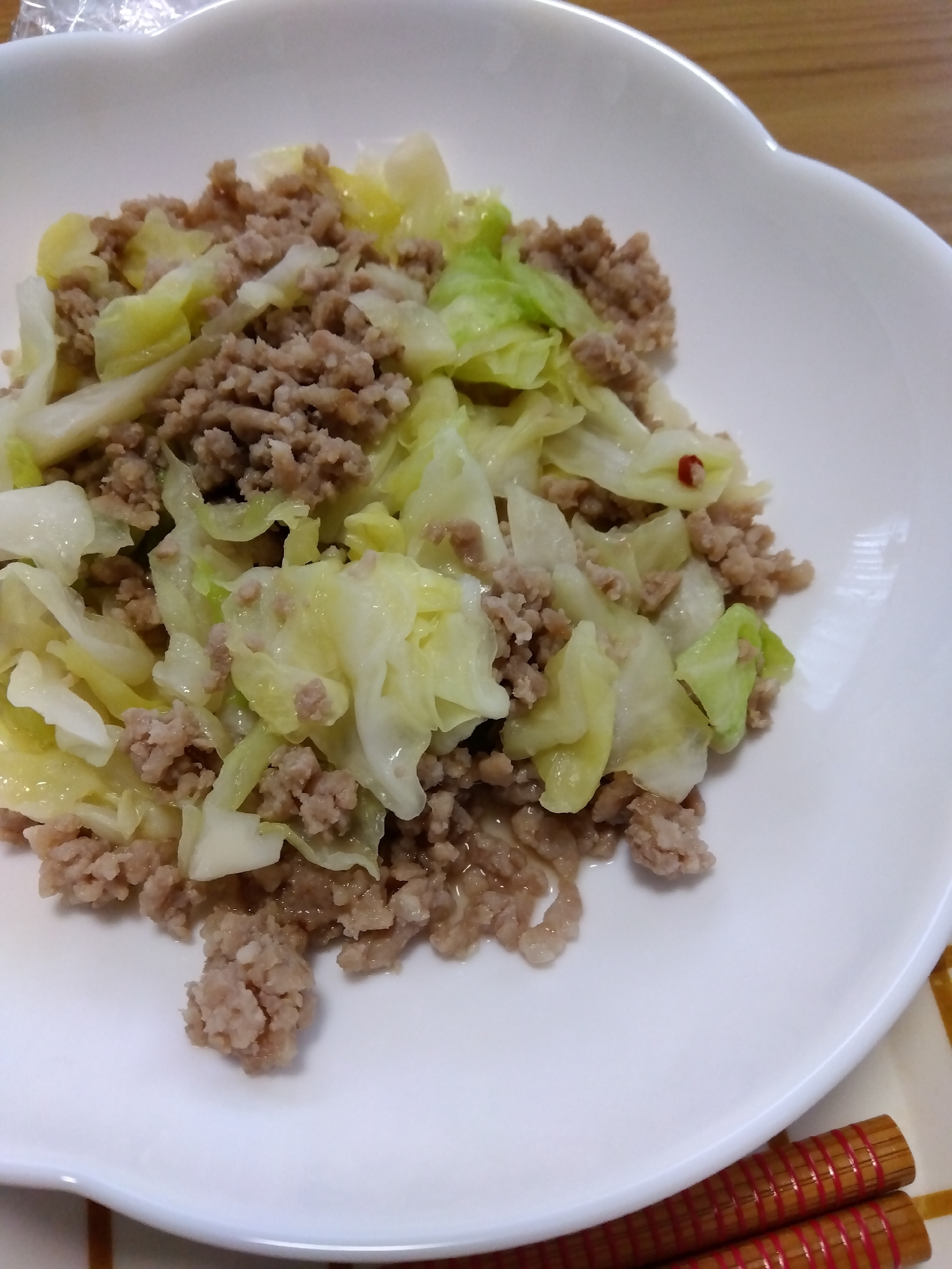 キャベツと豚ひき肉の炒め物