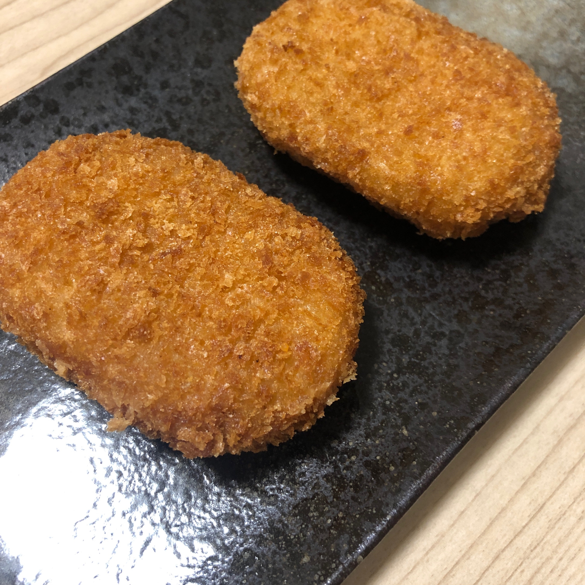 じゃがいもとチーズと鮭のコロッケ