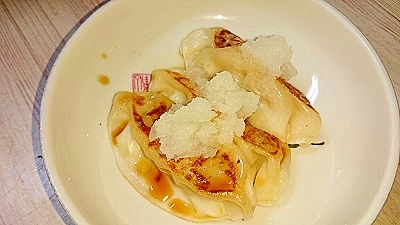 市販の餃子アレンジ 焼き餃子おろしポン酢和え レシピ 作り方 By Happy Days 楽天レシピ