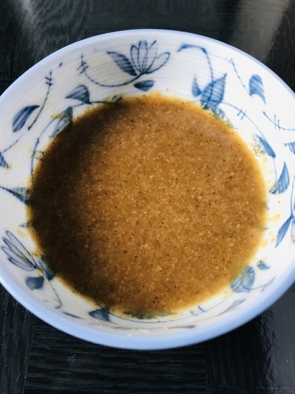 短時間で簡単に作れて良いですね。
棒棒鶏にかけて食べました。
マヨネーズが効いていて美味しかったです。
色々な料理に合いそうですね。