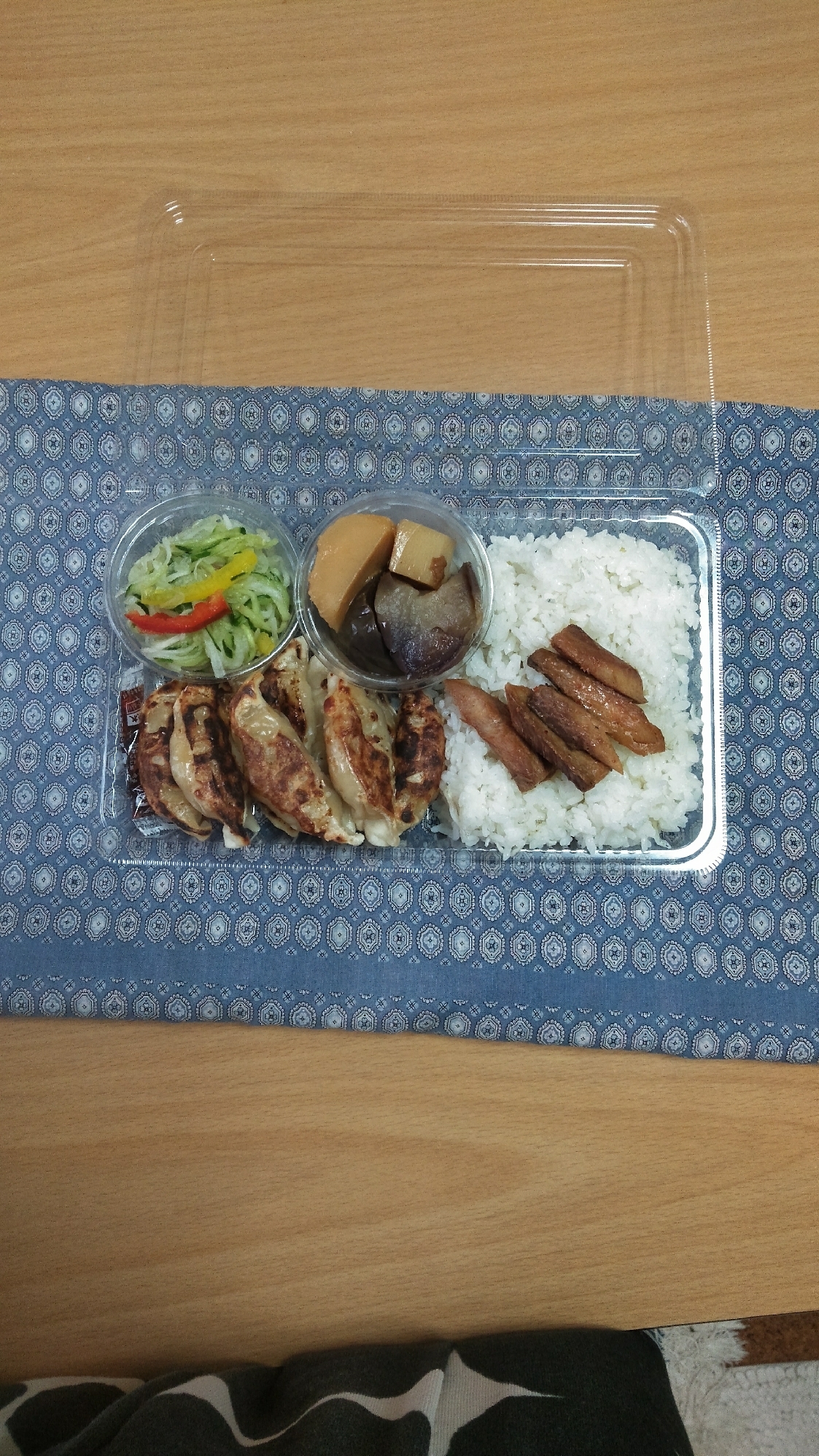 ぎょうざ弁当