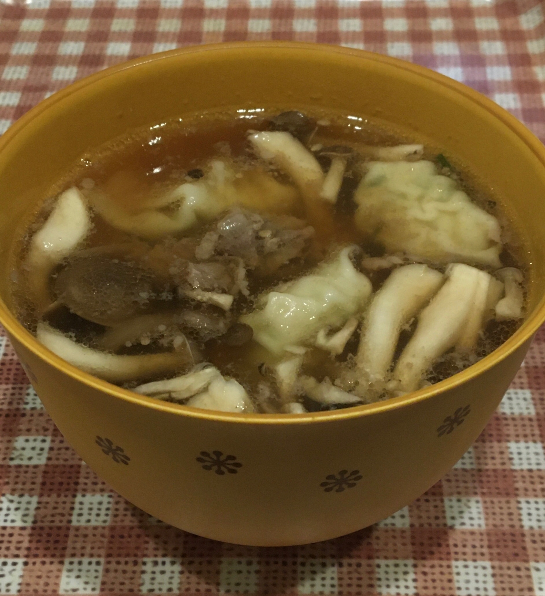 フライパンで簡単プルコギビーフと水餃子のスープ