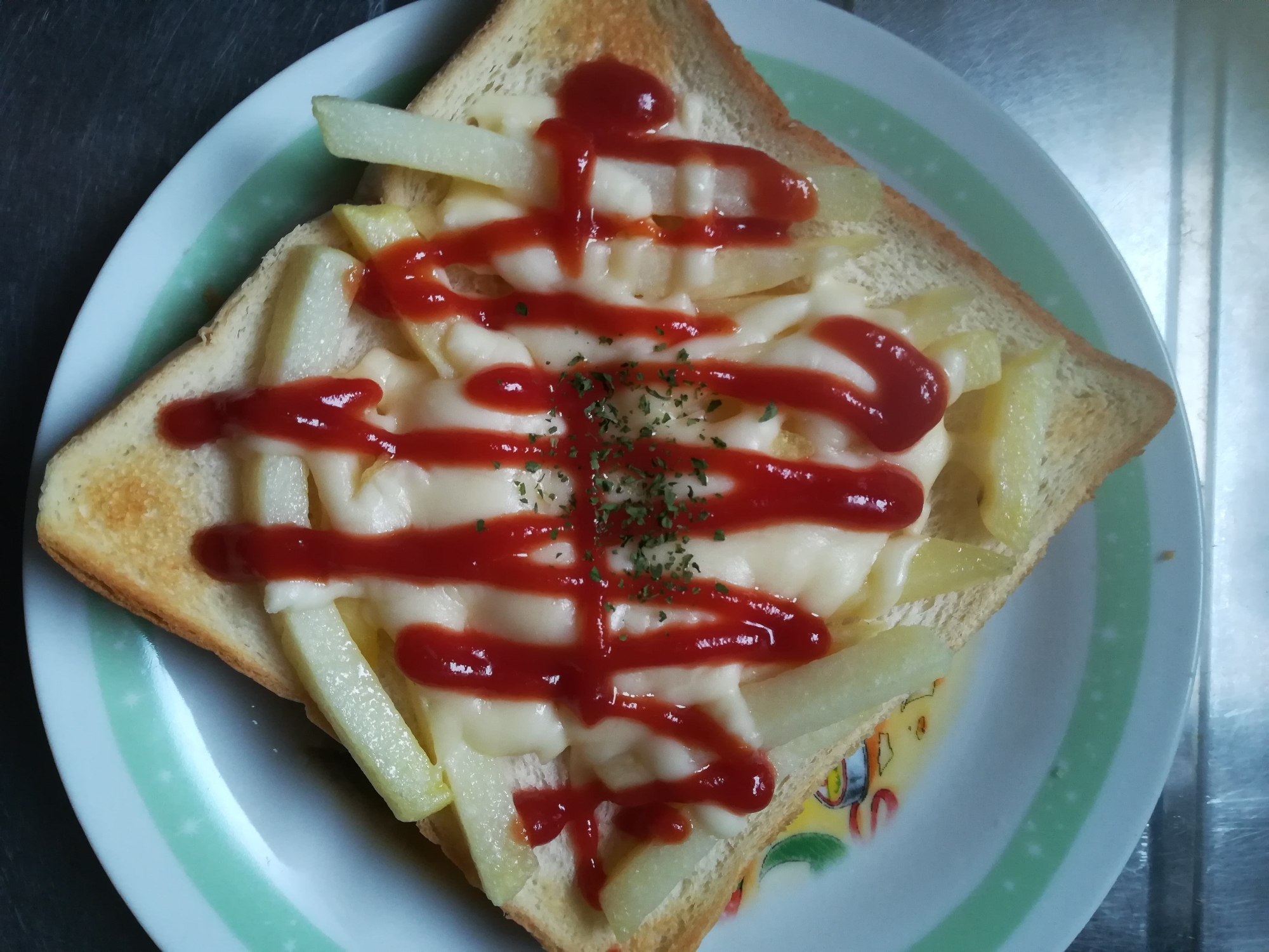 冷凍ポテトで　チーズポテトピザトースト