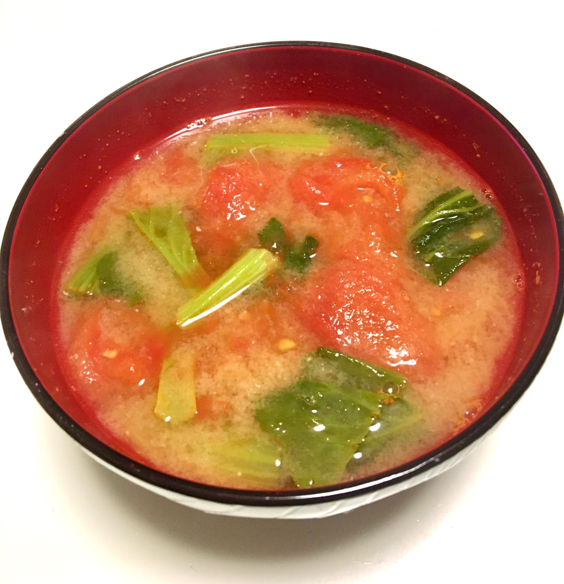 トマトと小松菜の味噌汁