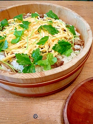 牛肉とゴボウのちらし寿司