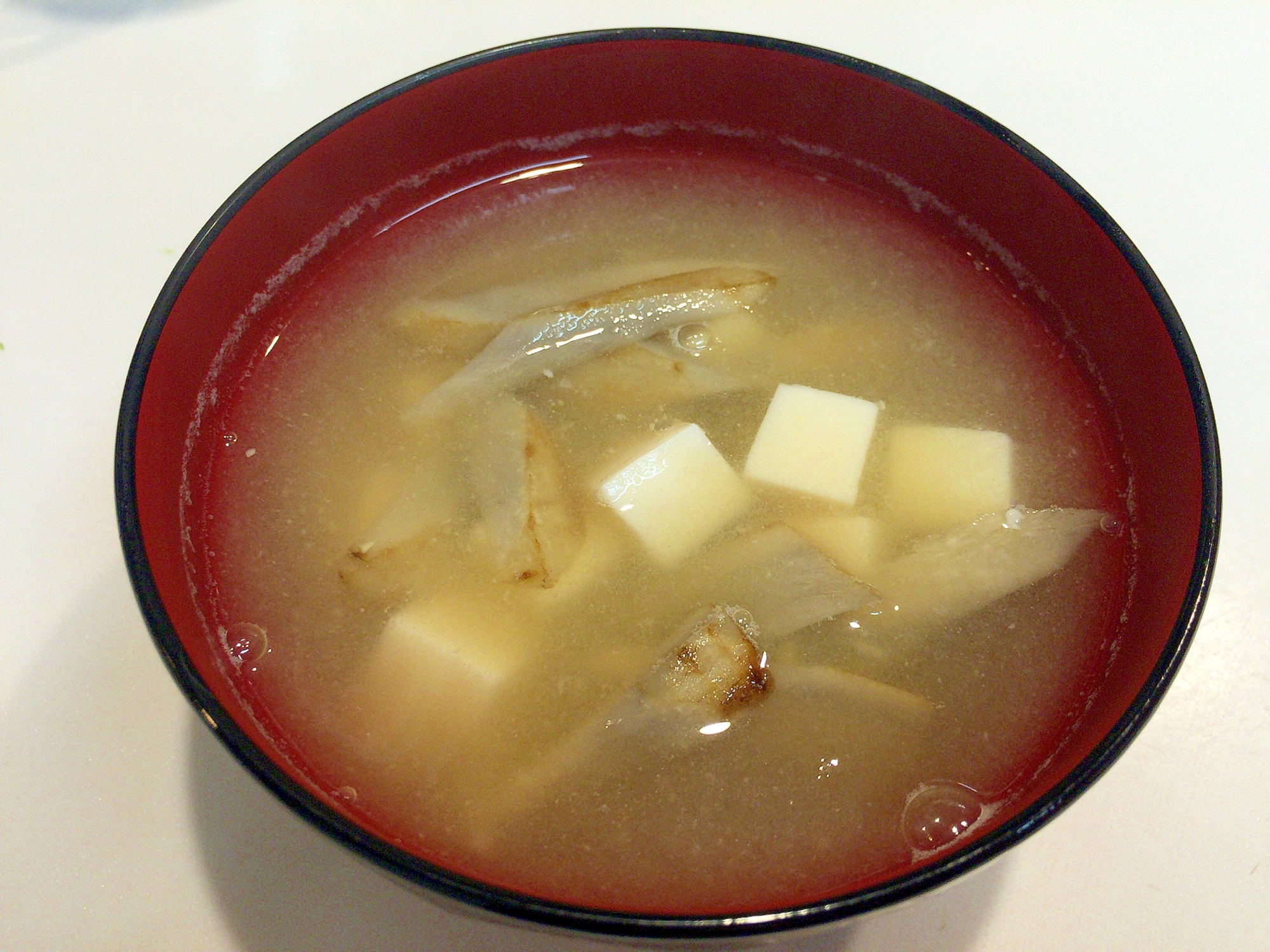 ごぼうの風味が効いた☆ごぼうと豆腐の味噌汁