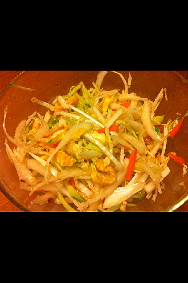 白菜と卵の中華風ピリ辛サラダ