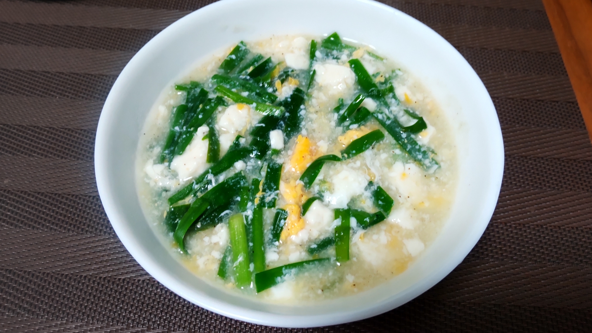 お豆腐とニラ玉の＊スープ