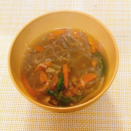 お月見だんごさん♪卵なしですみません(•̥  •̥ ) ある野菜をいれて春雨スープを作りました˚✧₊⁎ツルツル大好きとても美味しかったです(๑^᎑^๑)♡