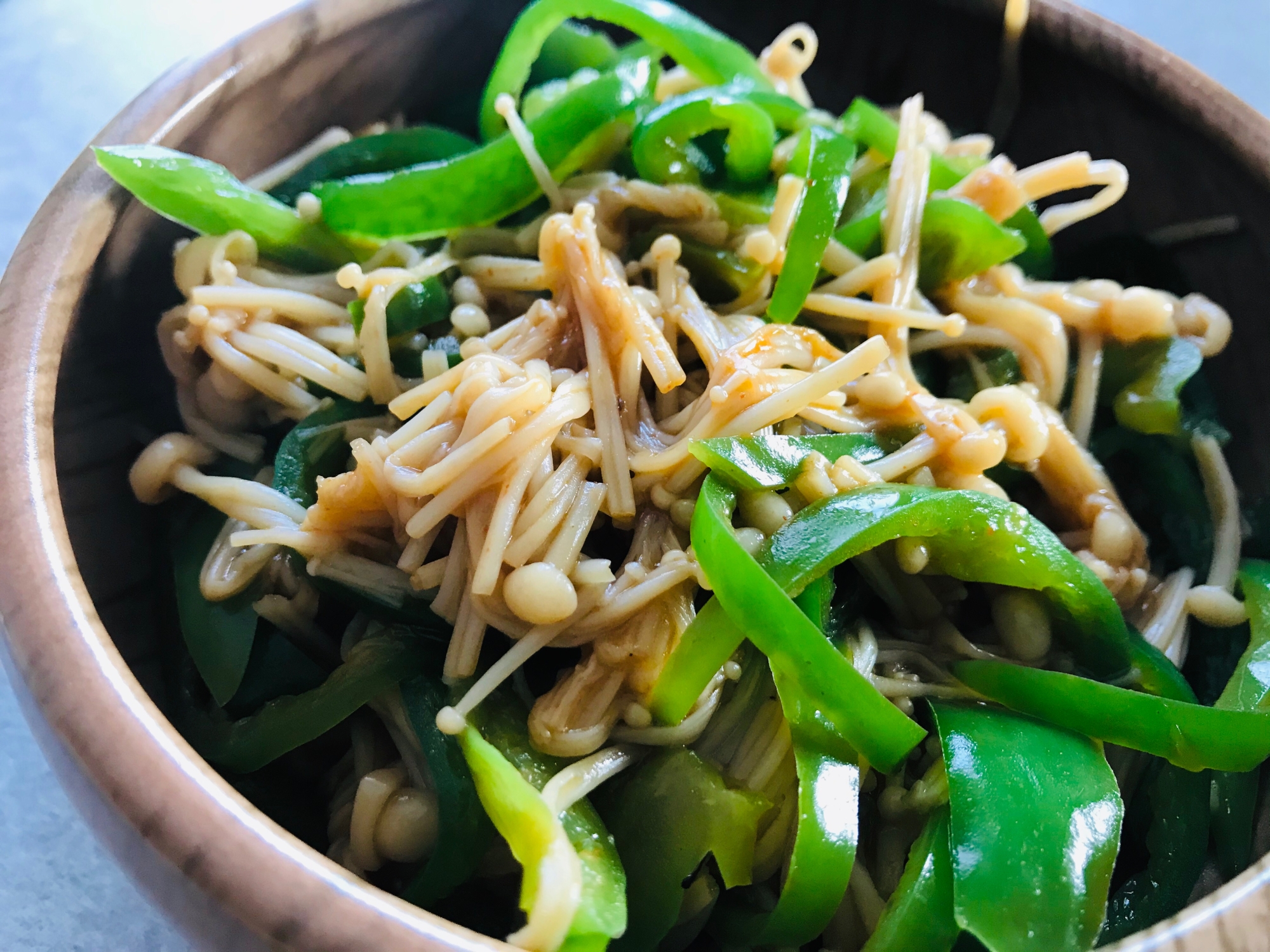 簡単副菜 えのきとピーマンのピリ辛きんぴら レシピ 作り方 By あざらしパパ 楽天レシピ 簡単副菜 えのきとピーマンのピリ辛きんぴら レシピ 作り方 By あざらしパパ 楽天レシピ