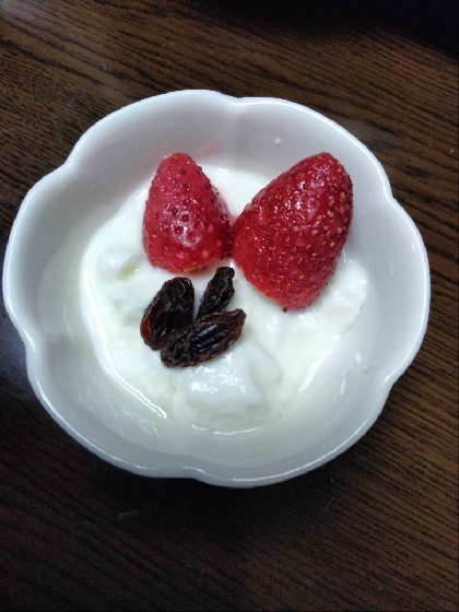 ✿いちごプルーンカルピスヨーグルト✿