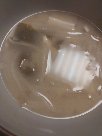 もやし豆腐わかめの味噌汁