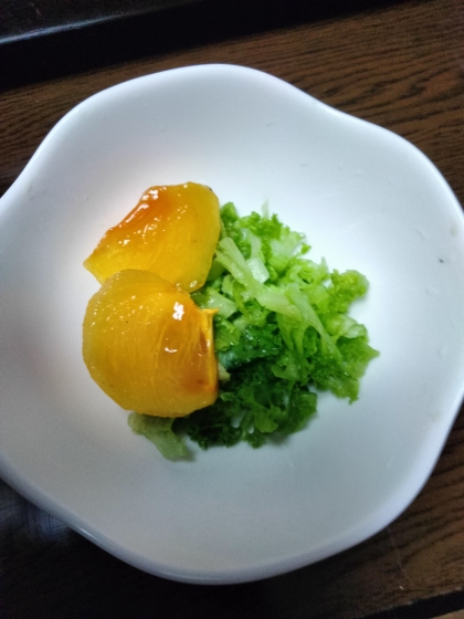 キャベツと柿のサラダ
