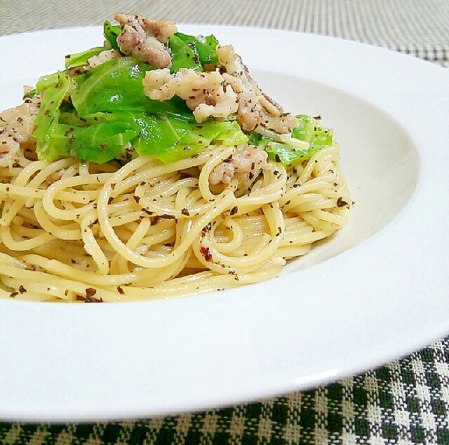 豚肉とキャベツの和風ゆかりパスタ