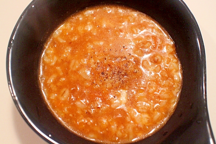【簡単アレンジ】トマトソースでリゾット風のトマト粥
